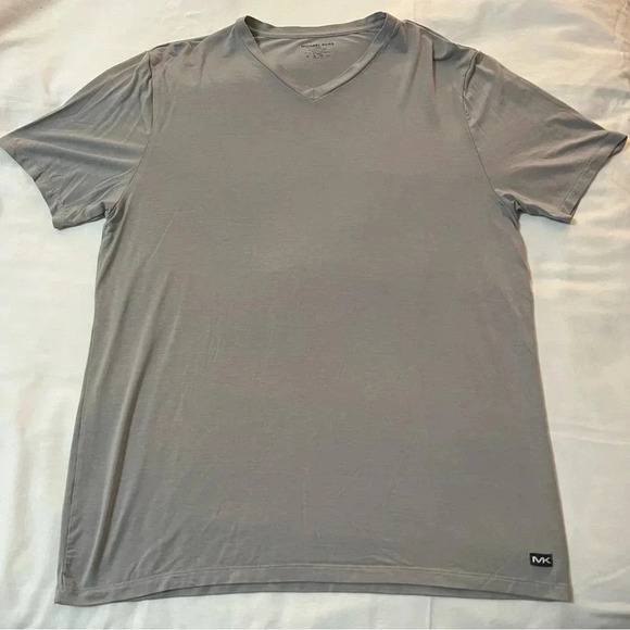 Michael Kors Men’s V-neck-tee shirt - Picture 1 of 5